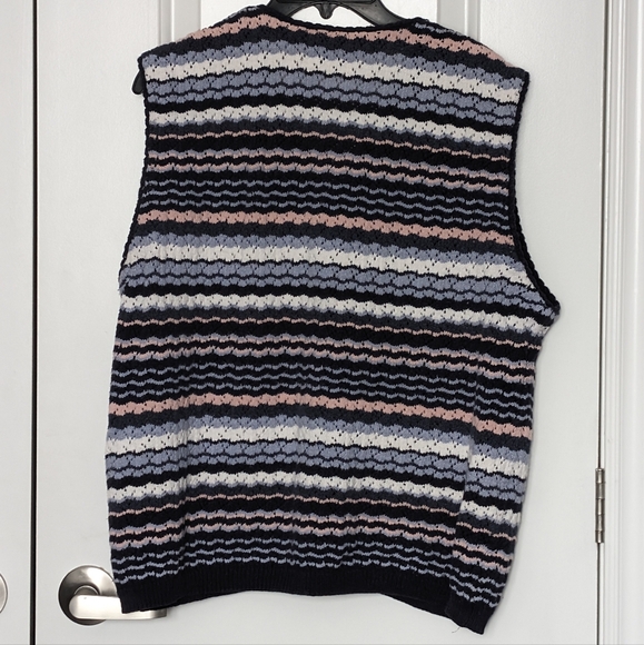 Vintage Northern Reflections Crochet Vest - Picture 2 of 6